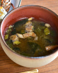 A set of popular side dish miso (sudachi and plum) and Naruto wakame miso soup from Shimaya Miso, a 120-year-old long-established company.