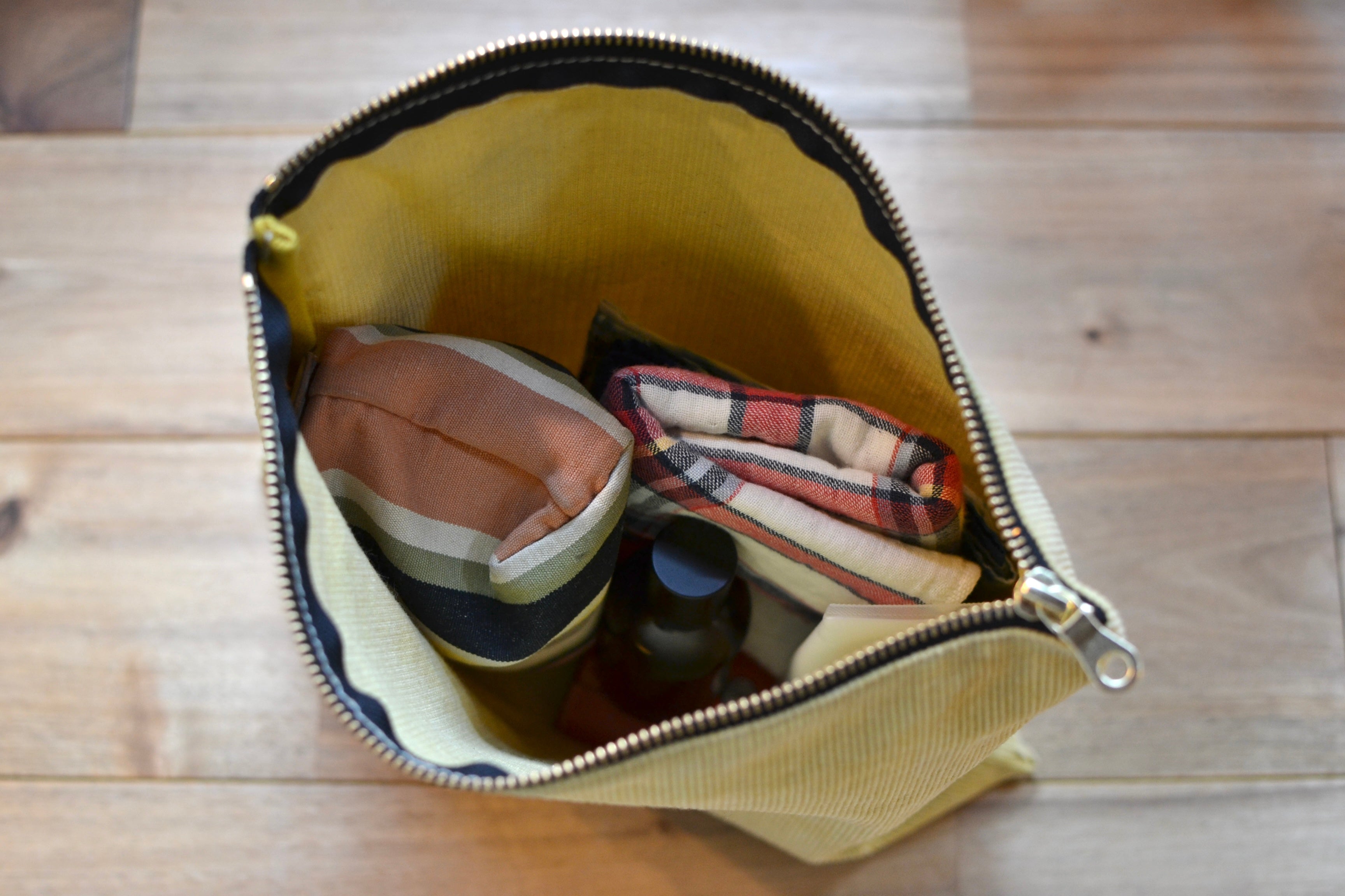 Travel pouch -たまねぎ-