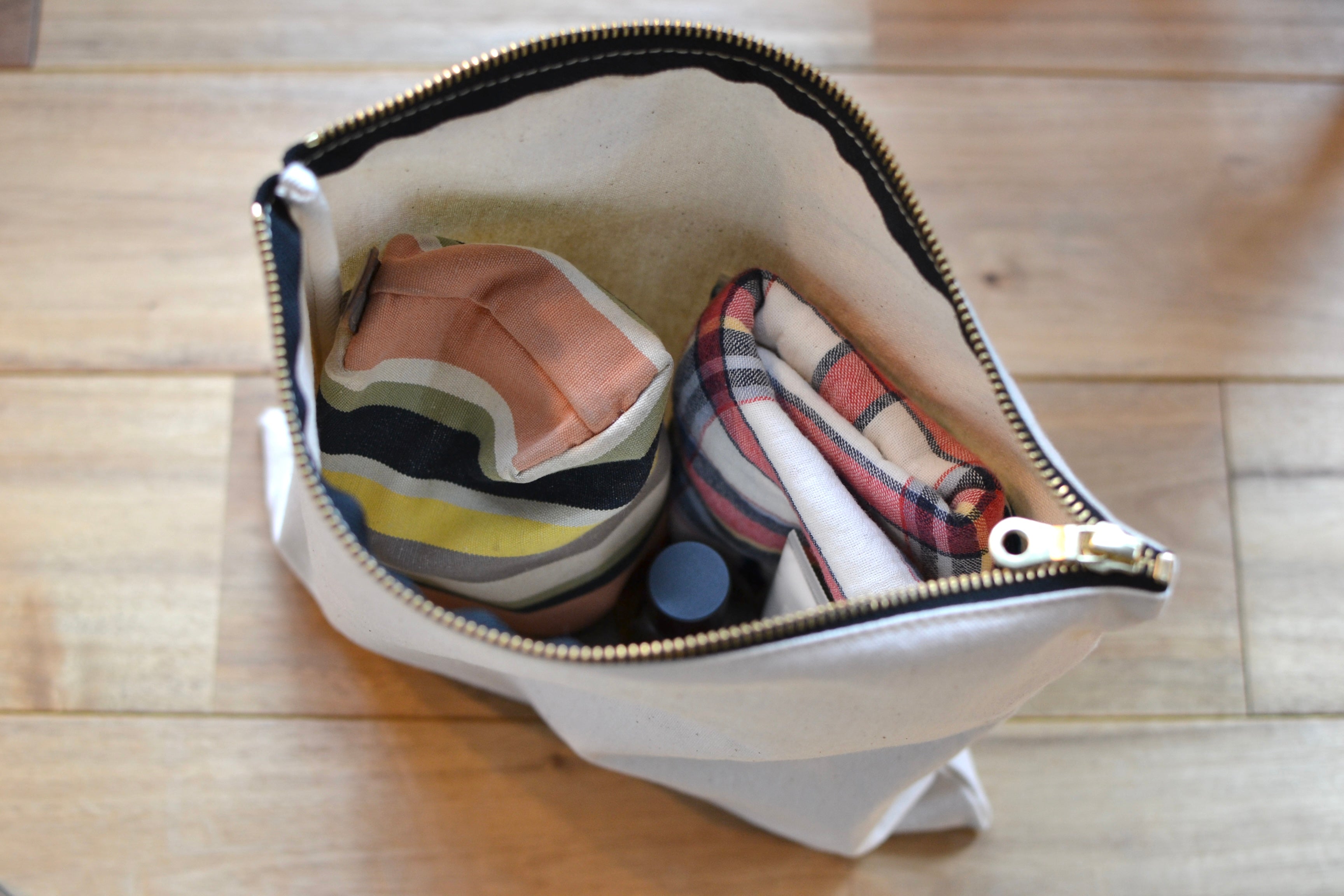 Travel pouch - off-white -