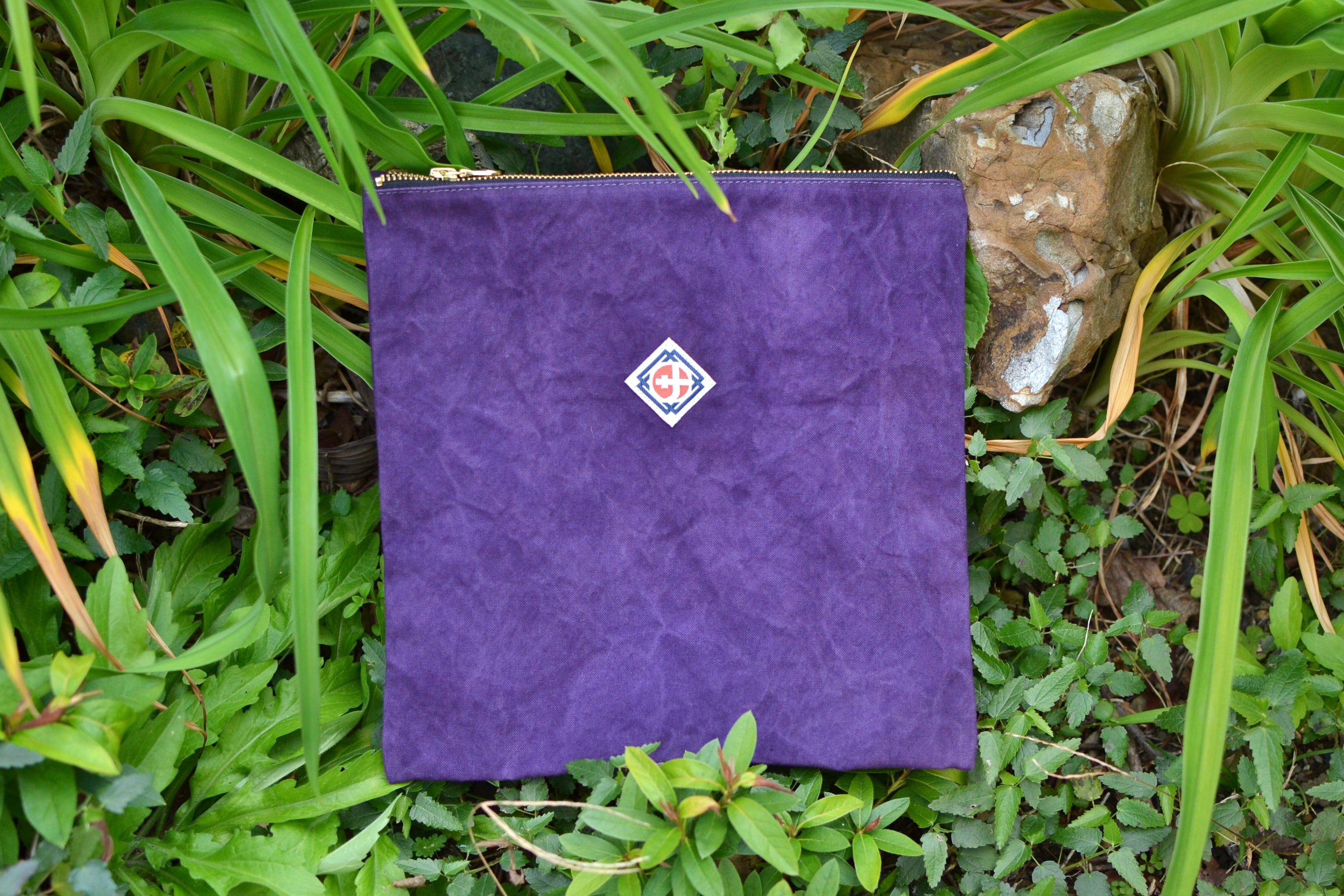 Travel pouch -Logwood-