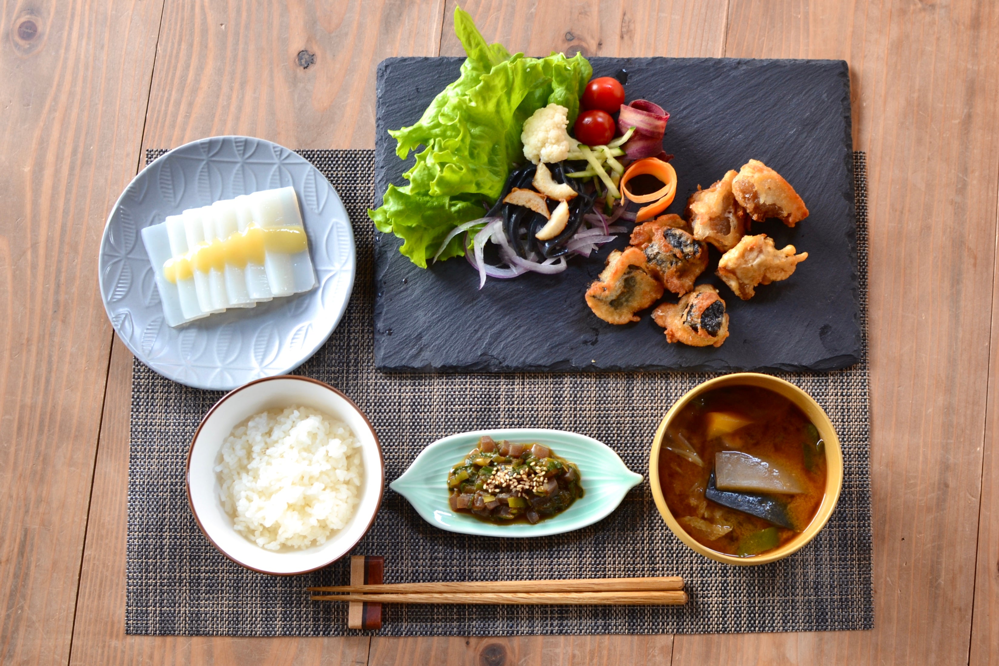 【無添加 さしみこんにゃく】アク抜き不要 クセのない美味しさ