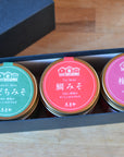 A gift box of popular side dish miso (sudachi, sea bream, and plum) from Shimaya Miso, a 120-year-old long-established company